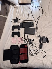 Nintendo Switch Dockable Handheld System w/ Gray Joy-Con, Dock, HDMI Bundle