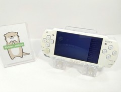 PSP 2000 White Console System Console only Tested No battery Region Free 0518D