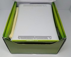 Microsoft Xbox 360 Arcade 120GB White Console Bundle w Box – System 2.0.8.8498.0