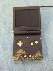 GBA SP – USB-C Charge – Hispeededido IPS – eXtremeRate “The Great Wave” Shell