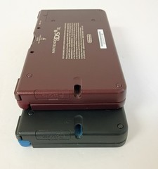 Nintendo DSi XL 2 Handheld Systems Blue & Red Wi-Fi Capability UTL-001(USA) 2008