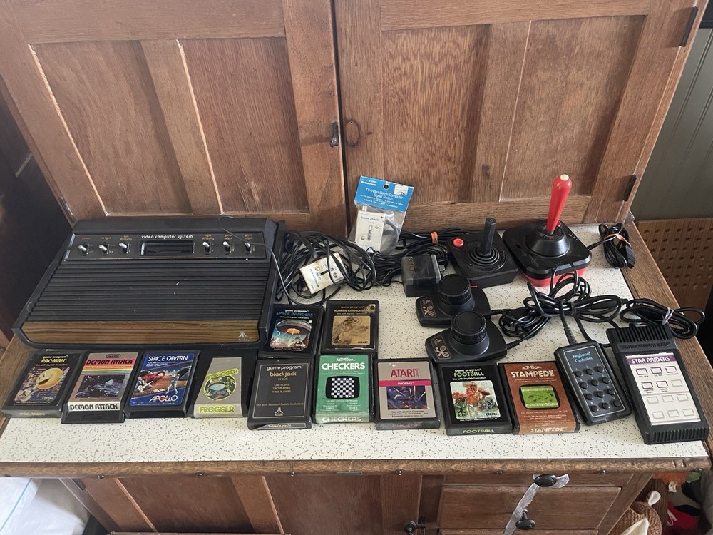 ATARI CX2600 6 SWITCH LIGHT SIXER WOODY Console, Games, Joysticks, Paddles, more