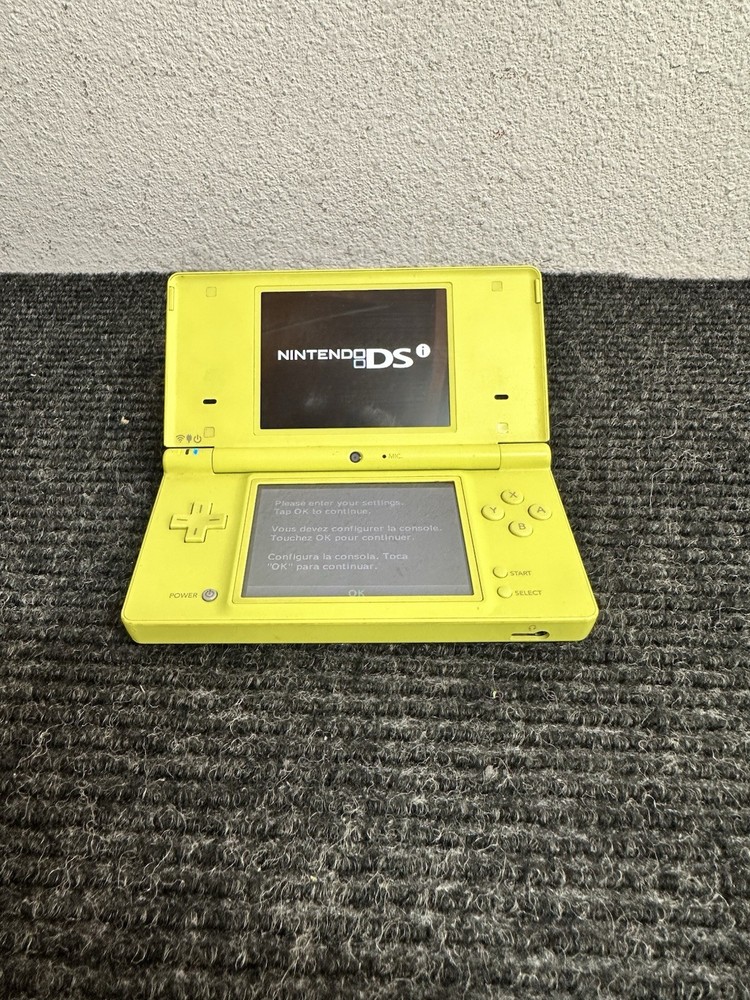 Nintendo DSi Handheld Console Yellow Japan Model Nice