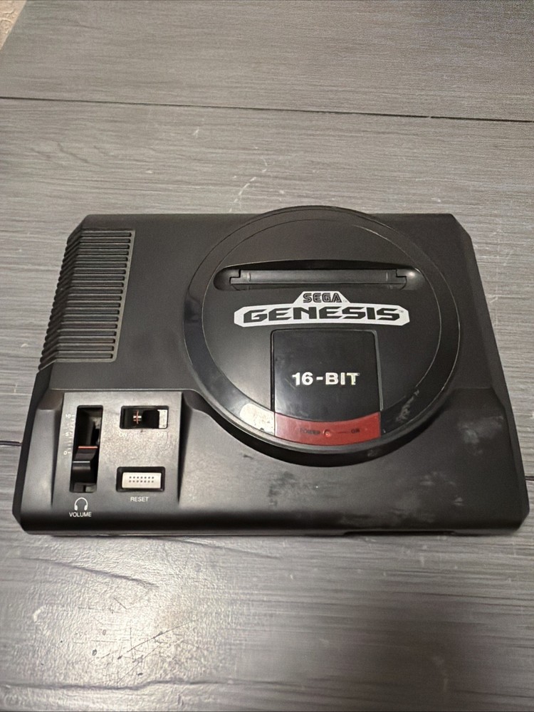 Sega Genesis 16-bit Model 1 Reset Button, Cleaned & Tested console only Vintage