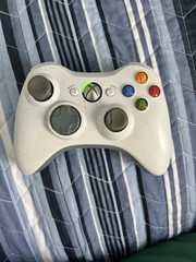 Xbox 360, 3 Wireless &1 Wired Controllers, Cables Included, 7 Games Included