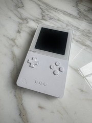 Analogue Pocket Handheld Console [white] AP-C02-SE [Mint] w/ Clear Case