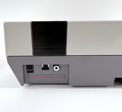 Nintendo NES Console + Controller, Zapper, AV cable, Power Supply – Tested