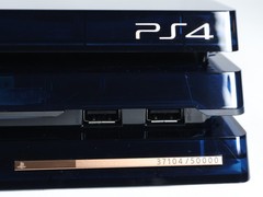 Sony PlayStation 4 Pro 2TB 500 Million Limited Edition Console Bundle – CIB NM