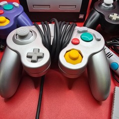 Nintendo GameCube Console DOL-101 3 Controllers/Microphone MarioParty 7 Read