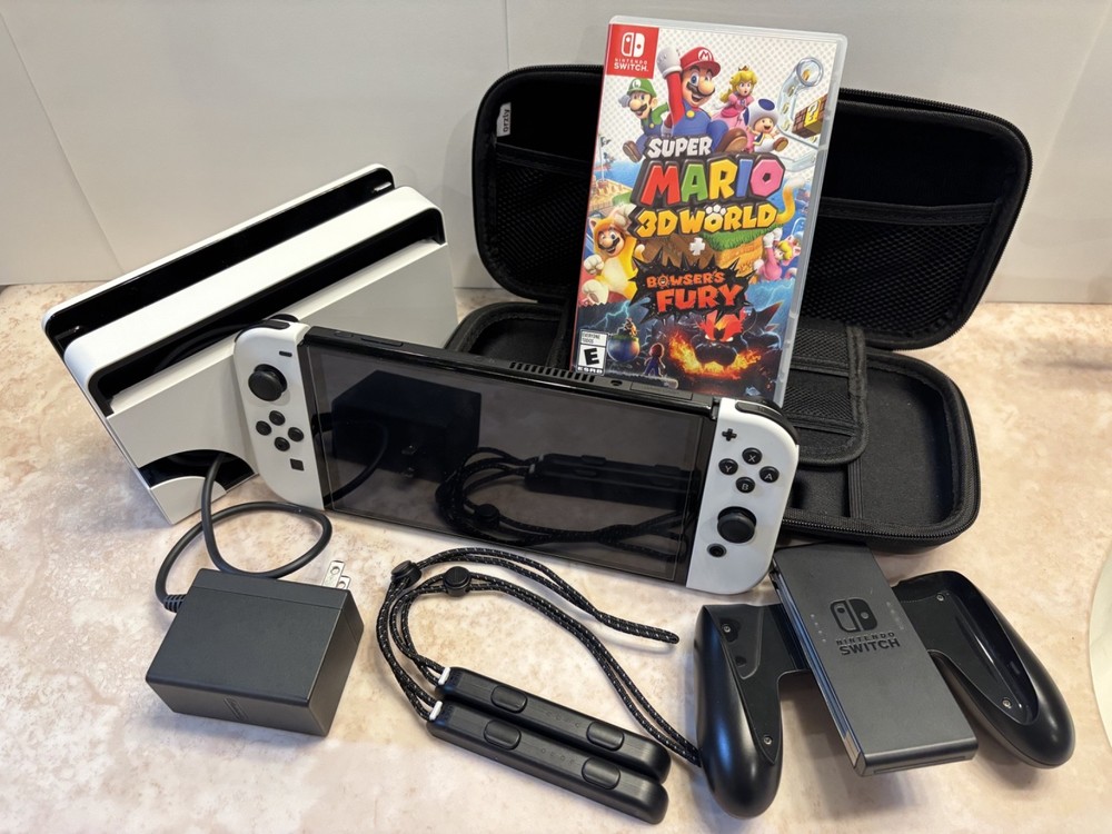 Nintendo Switch OLED – White, Dock, Super Mario 3D, Mint Condition-Used 3 Hrs
