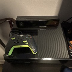 Microsoft Xbox One Home Console Black/Green w/ Wired Controller & Kinect
