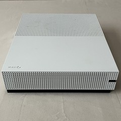 Microsoft Xbox One S Console Bundle 1TB White w/ Batt Pack Controller & 3 Games