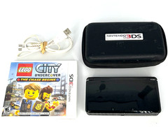 Nintendo 3DS Black Handheld Console 3D CTR-001 with Game and Case