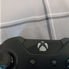Microsoft Xbox One 500GB Console – Tested Working Clean w/ Madden 18
