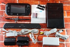 Nintendo Wii U Console Bundle with Game Pad 32GB WUP-101 Bundle WORKING