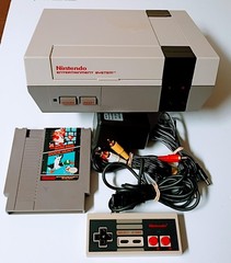 Nintendo NES Console with Controller Supper Mario Game AV Cable Power Supply