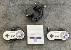 Super Nintendo SNES Classic Mini Console OEM Authentic CLV-201 2 Controllers