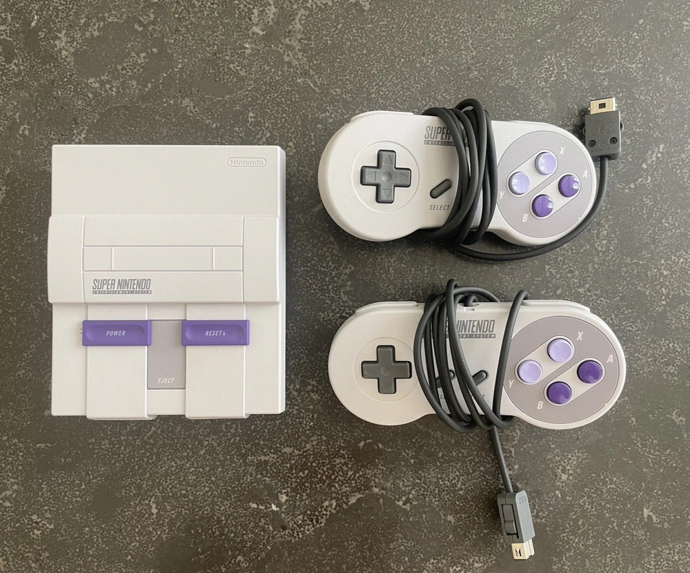 Authentic Nintendo SNES Classic Edition CLV-201 Complete in Box, Tested & Works