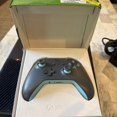 Xbox One 500GB Black Console Bundle Controller Cords 5 Games COD Destiny