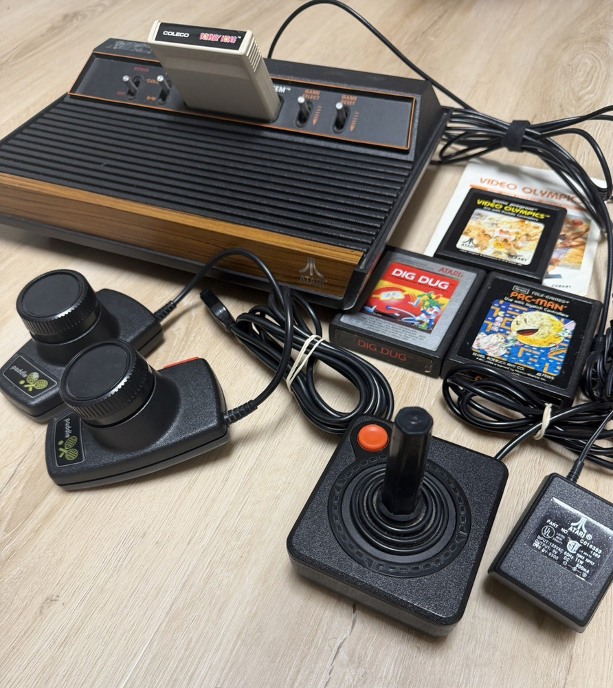 Atari 2600 Woodgrain 4-Switch Console Bundle OEM Controllers Paddles Games Works