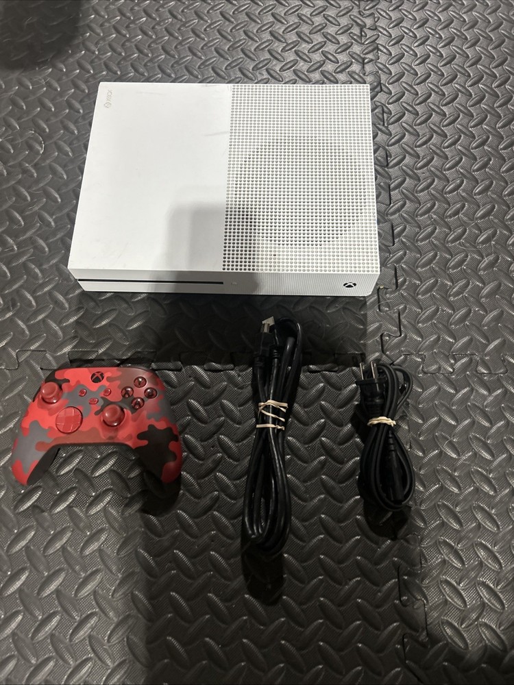Xbox One S 1TB Console – White (XBS1TB) Whole Setup And Ready To Play!