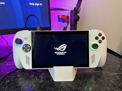 ASUS ROG XBOX Ally Ryzen Z2Handheld Console White Touchscreen Wi-Fi Bluetooth