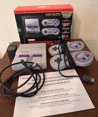 Nintendo SNES Classic Edition Mini Console CIB w/ 2 Controllers & HDMI Cable