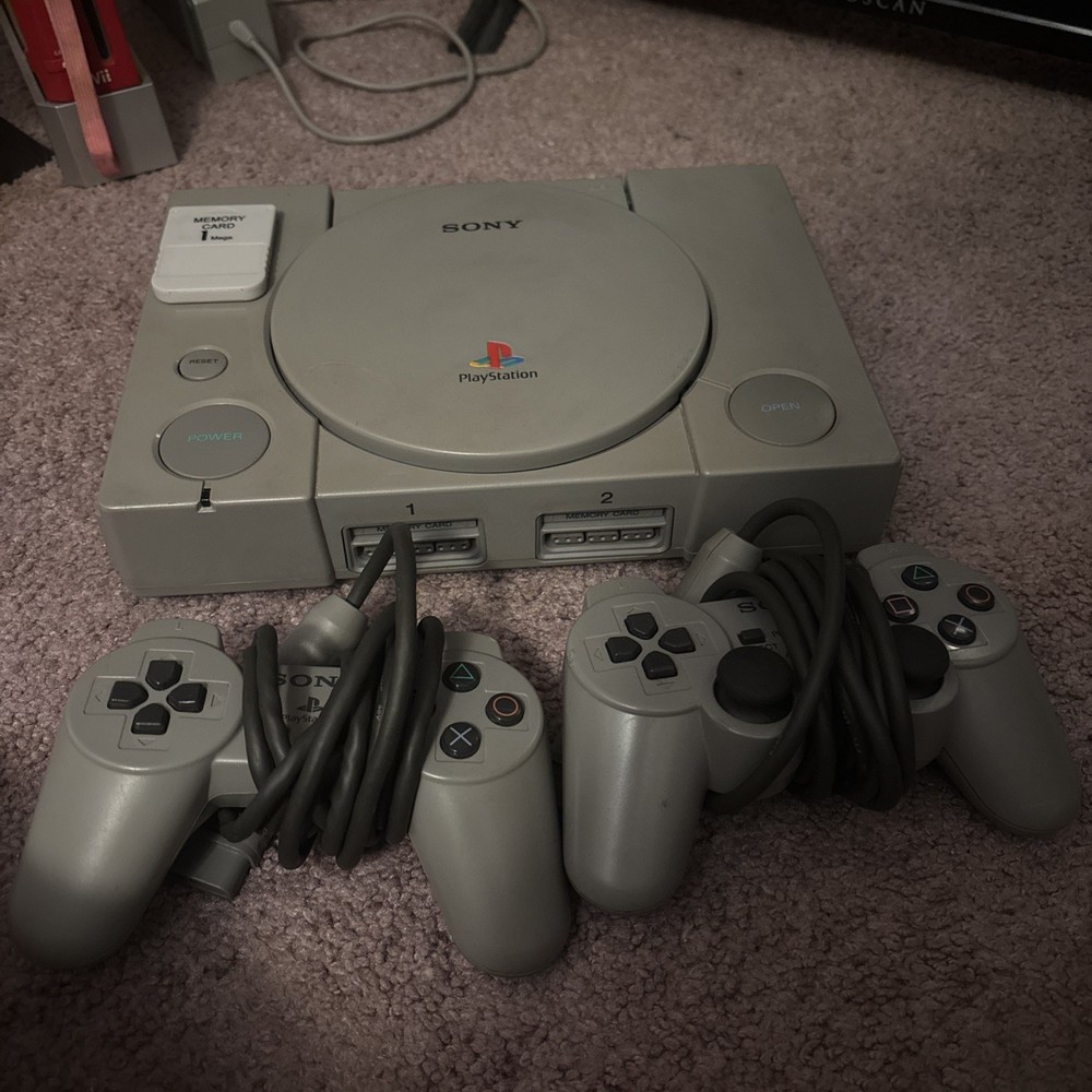 SONY PLAYSTATION PS1 CONSOLE W/ 2 CONTROLLERS + CABLES + MEM CARD WORKING
