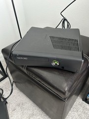 Xbox 360, 3 Wireless &1 Wired Controllers, Cables Included, 7 Games Included