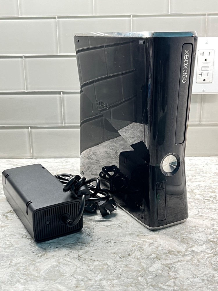 Microsoft Xbox 360 S 250GB Black Console Model 1439 HDMI 1080p rr