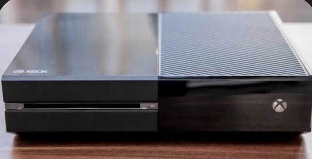Microsoft Xbox One Console Black Blu-Ray Compatible Wi-Fi Capability