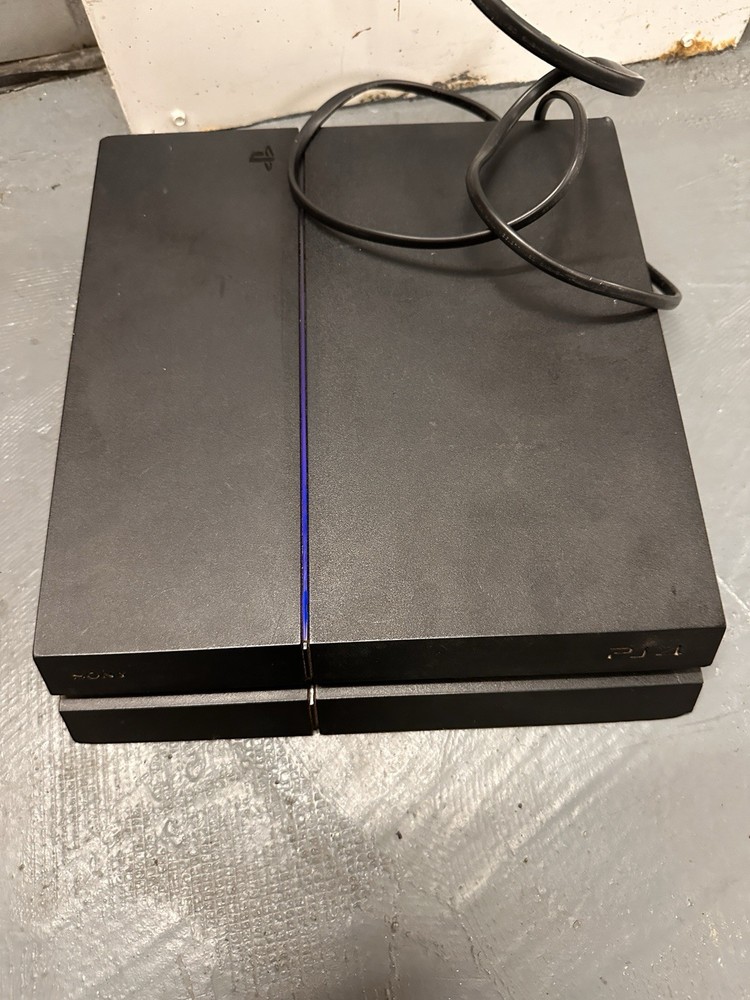 PS4 playstation With 3 Controllers as-is