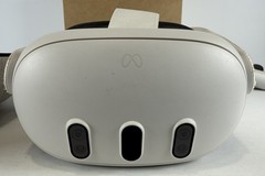 META OCULUS QUEST 3 128GB HEADSET & CONTROLLERS + CASE *TESTED & WORKING*