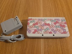 New Nintendo 3DS plate pack Hello Kitty Console w/Charger Japanese ver Tested