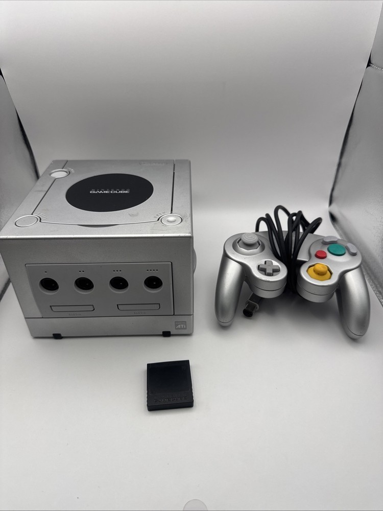 Nintendo GameCube Console DOL-101 Silver with Controller – No Cables – TESTED