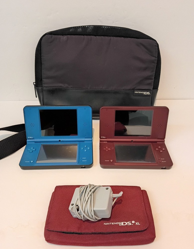 Nintendo DSi XL 2 Handheld Systems Blue & Red Wi-Fi Capability UTL-001(USA) 2008
