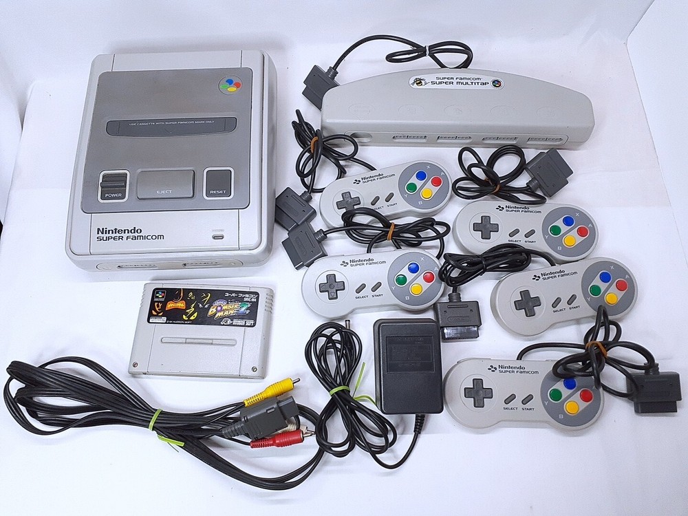 Super Famicom Console & Multi Tap & 5 Controllers Bomberman 2 Nintendo Tested