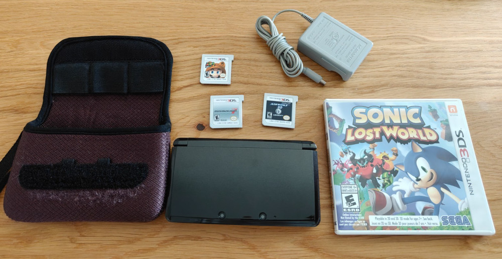 Nintendo 3DS- CTR-001 Black, Charger, Case, 4 Games Sonic Mario x2 – SUPER CLEAN