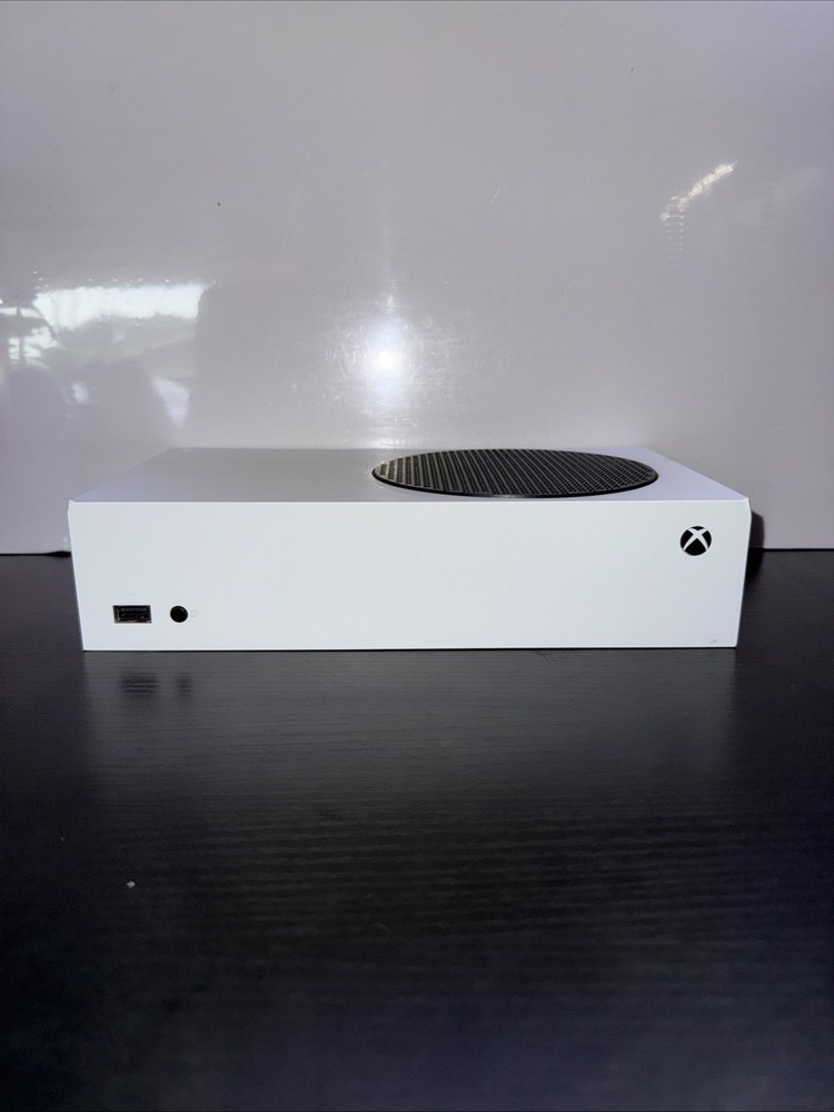 •Cosmetically Flawed•Microsoft Xbox Series S 512GB