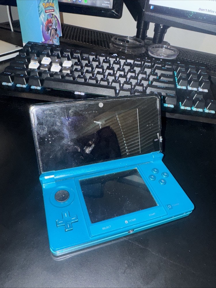 Nintendo 3DS Handheld System – Aqua Blue