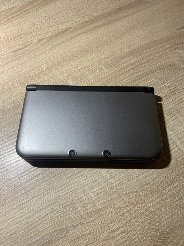 1395 Nintendo 3DS LL Silver Black Excellent TESTED