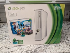 2012 Microsoft Xbox 360 Slim 4GB White Console Skylanders Bundle New OPEN BOX