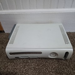 Xbox 360 White Console bundle with controller & 6 Games Bundle