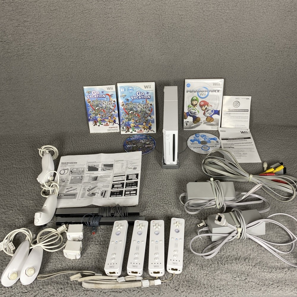 wii console bundle W/4 Controllers Extra Game Cords 2 Games. As Is. Tested Works