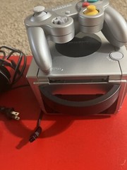 Nintendo GameCube Silver Console – +2 Games And 1 Controller