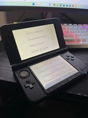 Nintendo 3DS XL Black Handheld Console 3D REGION FREE w/ AC Adapter