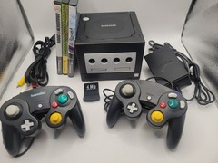 Black Nintendo GameCube Console Bundle Lot 3 Games 2 Controllers Robot SpongeBob