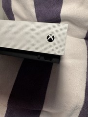 Microsoft Xbox One S 1TB 4K UHD Blu-Ray Compatible White Console MPN 1681