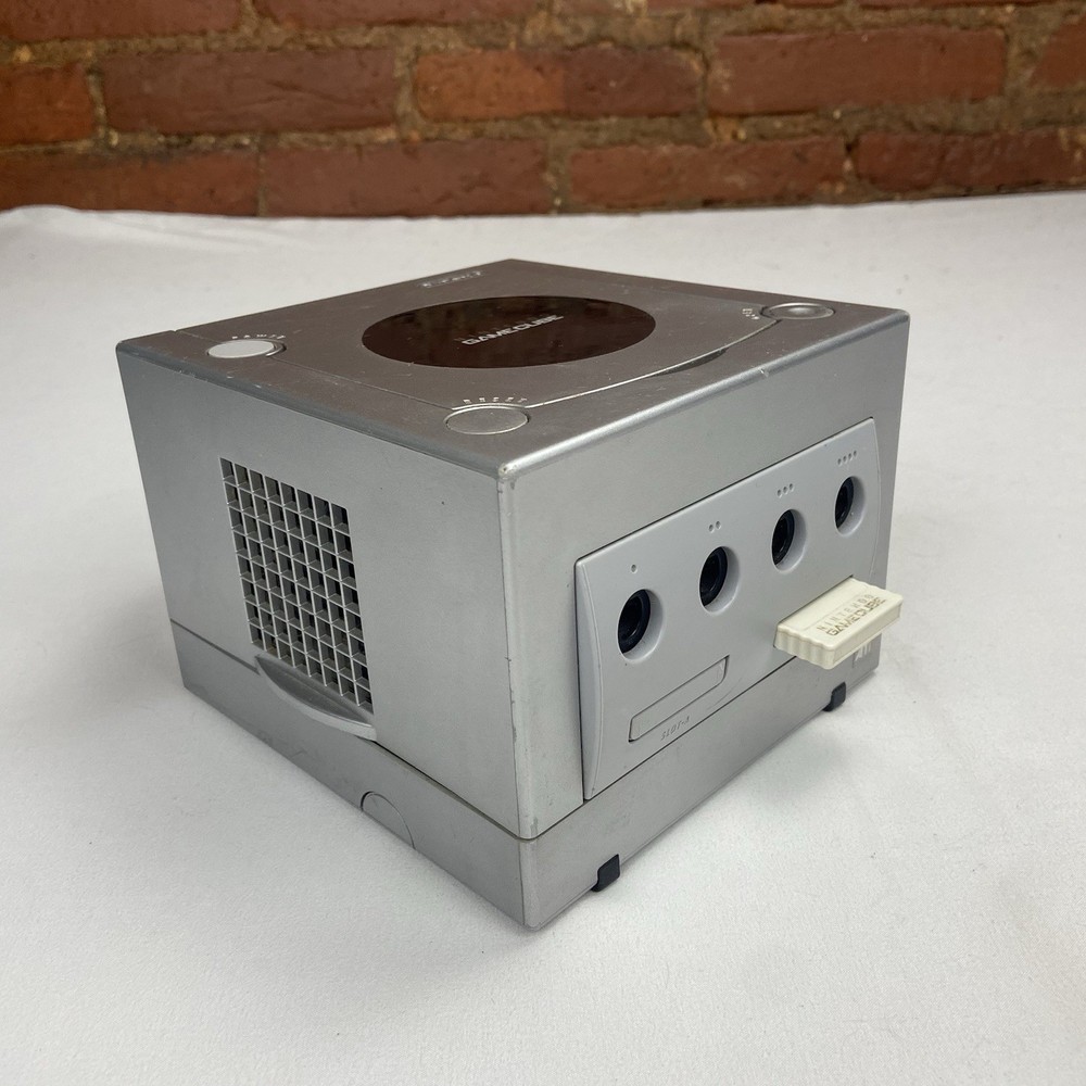 Nintendo GameCube Platinum Silver Console DOL-101 Tested Working + Memory Card
