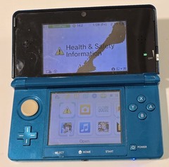 Nintendo 3DS Handheld Console System Aqua Blue – Broken LCD for Parts or Repair